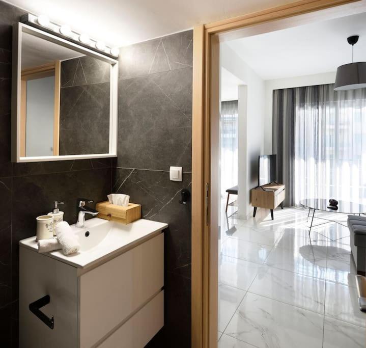 Twin Superior Suites Tesalonika Bagian luar foto